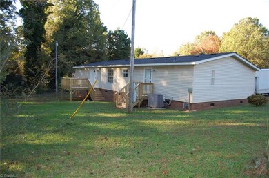 1317 Foxburrow Rd, Asheboro, NC 27205 - photo 3