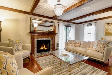 955 Pinewood-mls-10