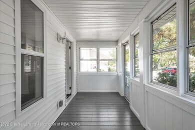 05-415-N-Magnolia-Ave-WindowStill-Real-E
