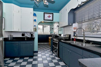 2328 Strathmore Rd Kitchen