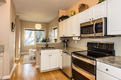 124 Bishops Forest Dr unit 124, Waltham, MA 02452 - photo 6