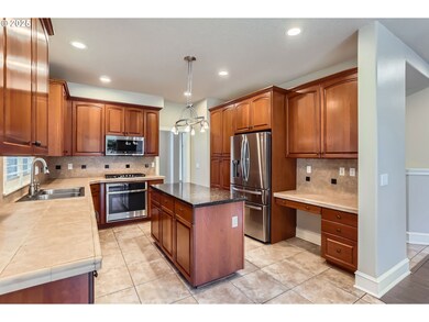 7988 SW Leiser Ln, Portland, OR 97224 - photo 6