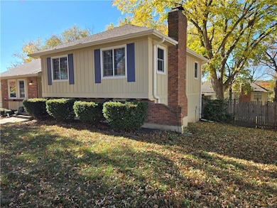 8400 Willow Way, Raytown, MO 64138 - photo 4