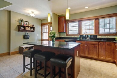 1875 w 5th-13