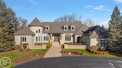 4575 Hidden Glen Cir unit 3, Rochester, MI 48306 - photo 2