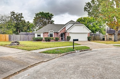 2603 Lazy Spring Ct, Missouri City, TX 77489 - photo 3