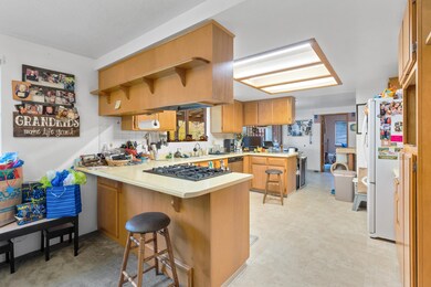 2115 Haviland Dr, Grants Pass, OR 97527 - photo 7