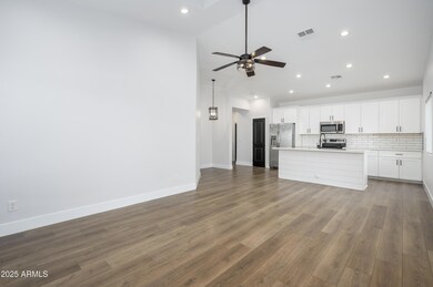 274 N Delaware St unit B, Chandler, AZ 85225 - photo 5