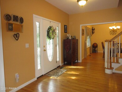 152 Arbutus Ln, Milford, PA 18337 - photo 4