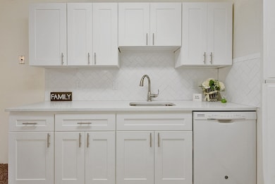 42 Silver Hill Ln unit 4, Natick, MA 01760 - photo 3