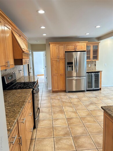 3068 Xavier Place, Oceanside, NY 11572 - photo 7