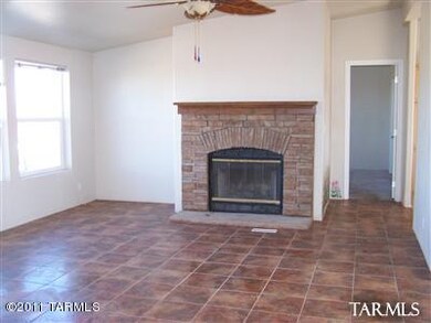 Living room & fireplace