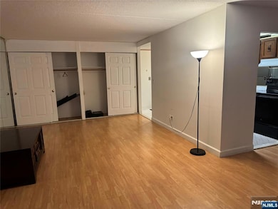 The Chateau unit 2E, Cliffside Park, NJ 07010 - photo 6