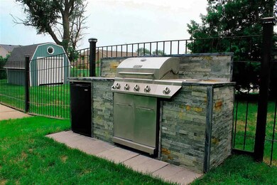 2443 S Oakhill Ave, Janesville, WI 53546 - photo 7