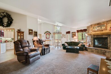 006_Living Room