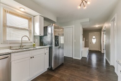 1809 Dewitt Ct, Waukesha, WI 53186 - photo 6