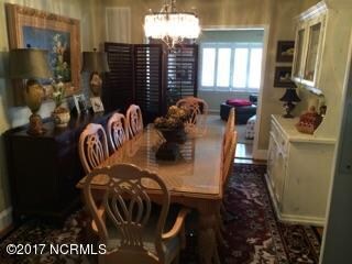 Browntown dining room