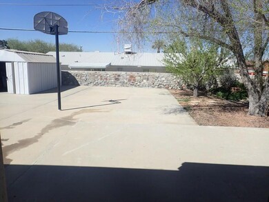 2221 Escarpa Dr, El Paso, TX 79935 - photo 2