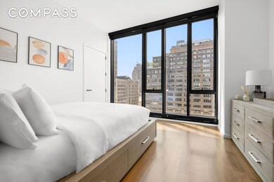 570 Broome St unit 10A, New York, NY 10013 - photo 7