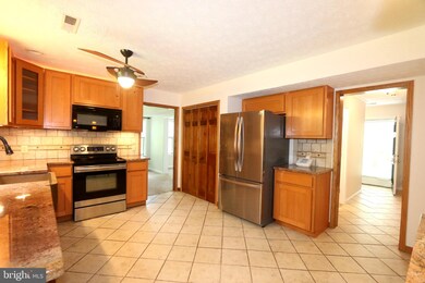 23121 Alder Ln, California, MD 20619 - photo 5