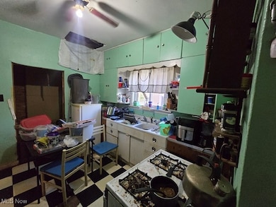 1839 Genesee St, Toledo, OH 43605 - photo 2