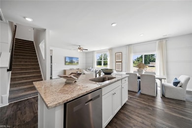 121 Gallop Way, Yorktown, VA 23690 - photo 5