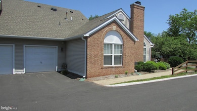 18 Woolsey Ct, Pennington, NJ 08534 - photo 2