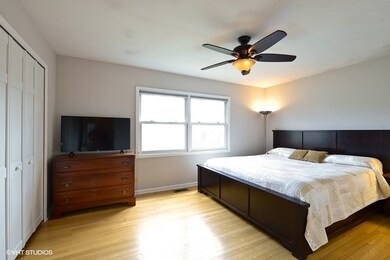 28W621 Douglas Rd, Naperville, IL 60564 - photo 6