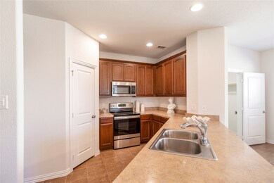 10428 Talus Dr, Fort Worth, TX 76131 - photo 7