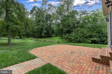 9803 Vale Rd, Vienna, VA 22181 - photo 3