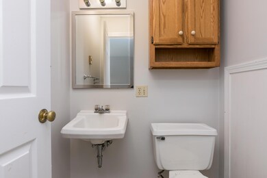 102 Berkshire Rd Portland ME-large-014-0