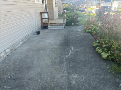 931 Vine St, Coshocton, OH 43812 - photo 4