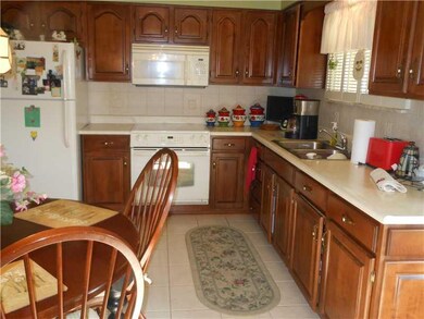 Kitchen. AN EAT IN KITCHEN, THAT HAS  CABINET AND 