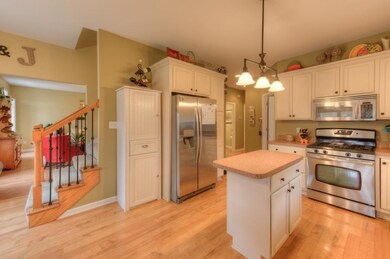 3418 Garfield Ave, Highland, IN 46322 - photo 5