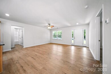 3321 15th Ave SW, Hickory, NC 28602 - photo 6