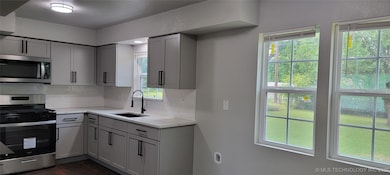Beautiful quartz countertops.