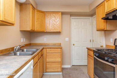 Kitchen_0645-SMALL