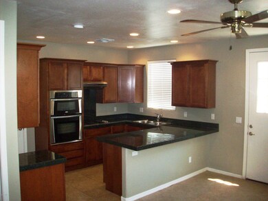 Eat-In Kitchen