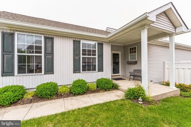 1206 N Fox Cub Hollow, Glen Mills, PA 19342 - photo 2