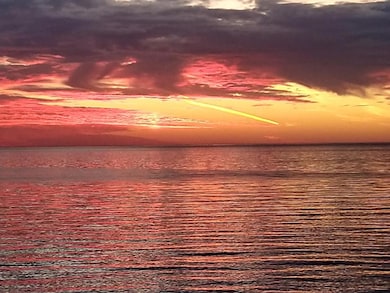 9208 Shore Cliff Rd unit B, Sturgeon Bay, WI 54235 - photo 2