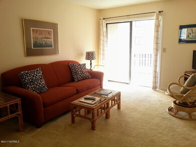 1101 S LAKE PARK A8 LIV