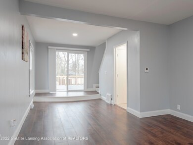 207_E_Mt_Hope_Ave_007-HDR