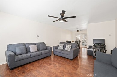 933 N Cedar St unit 6, Inglewood, CA 90302 - photo 2