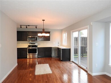 Updated Kitchen and Eat in area