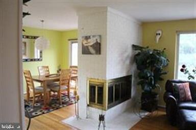 8729 Susanna Ln, Chevy Chase, MD 20815 - photo 3