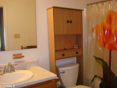 1806 New Lincoln Cir, Hopewell, VA 23860 - photo 7