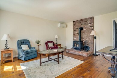 490 Wilsons Crossing Rd, Auburn, NH 03032 - photo 4