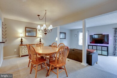 9238 Brewington Ln, Laurel, MD 20723 - photo 7