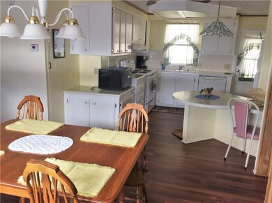 5513 Cheyenne St, Zephyrhills, FL 33542 - photo 5