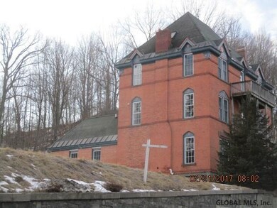 28 Stow Ave, Troy, NY 12180 - photo 3